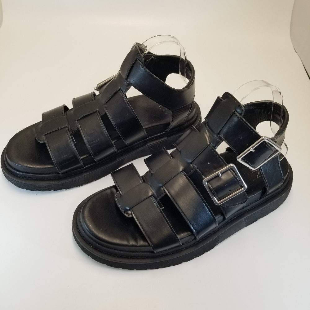 No Boundaries Womans Size 10 Black Faux Leather Sandal Chunky Platform Hiking